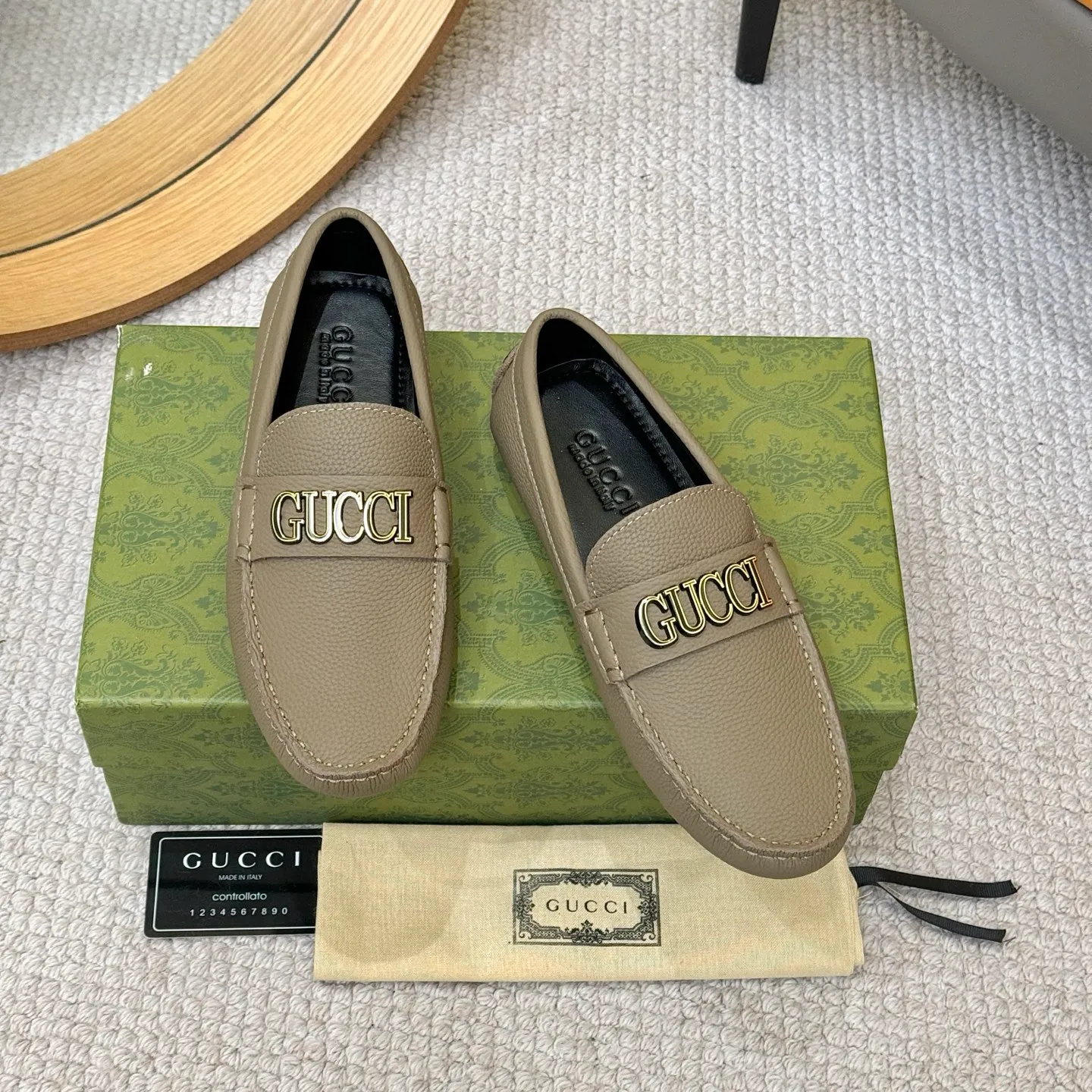 Men's shoes 💰420 (Yangli) Gucci* - the top version of Gucci classic beanie shoes! It is made of imported original cowhide and has a comfortable first layer of sheepskin lining! Original wear-resistant rubber outsole! High quality products! Size 38-46, with shoe dial, cloth bag, card